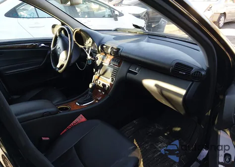 2006 Mercedes-Benz C 350 Luxury 4Matic из США, поврежденный, VIN WDBRF87JX6F763067